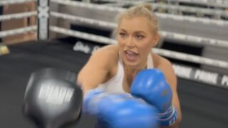 BANG! – ELLE BROOKE RATTLES THE PADS WITH TRAINER MARK TIBBS AT KSI / MISFITS PUBLIC WORKOUT