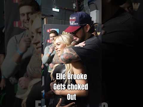 Elle Brooke gets choked out 😨 #ellebrooke #dillondanis #loganpaul #misfits #misfitsboxing